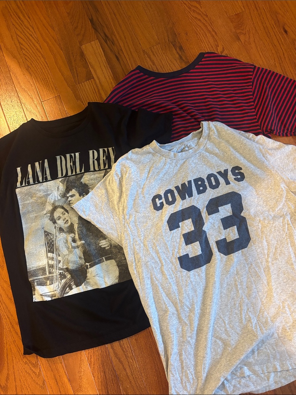 Graphic Tee Bundle - Read description ♡